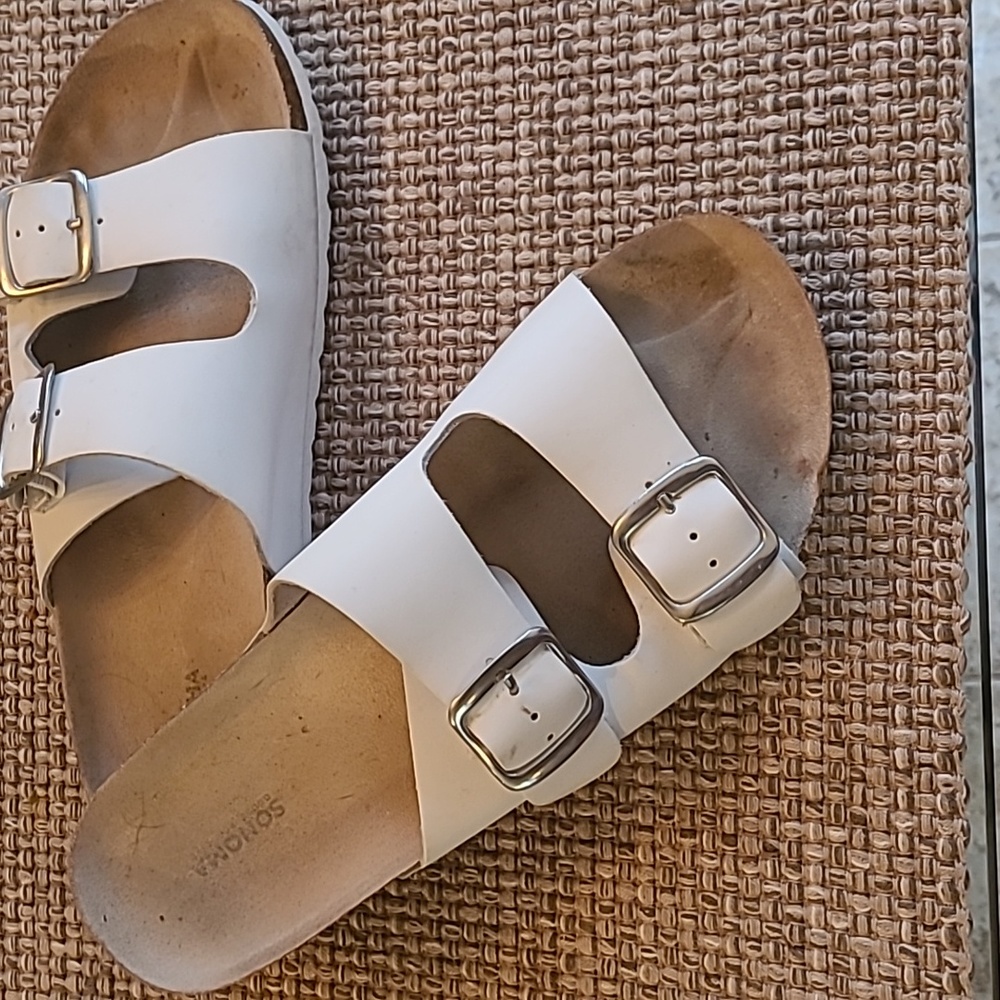 Sonoma brand (Birkenstock like)white leather sandal